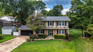 9047 Lowill Lane, Crestwood, MO 63126