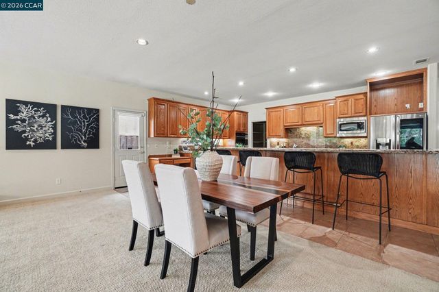 5666 Oakmont Ct, Discovery Bay, CA 94505