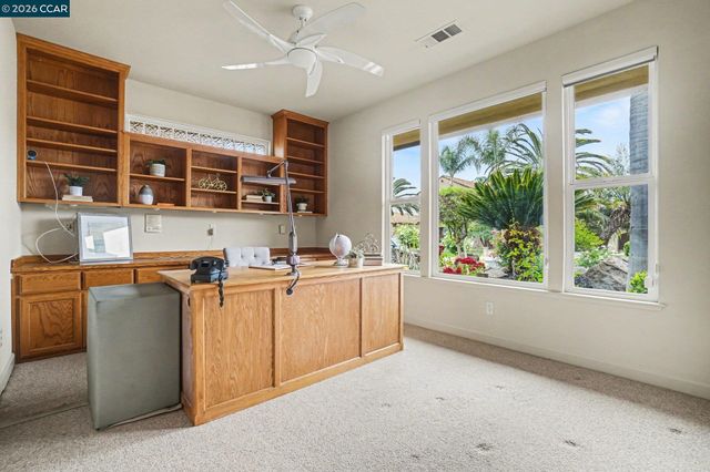 5666 Oakmont Ct, Discovery Bay, CA 94505