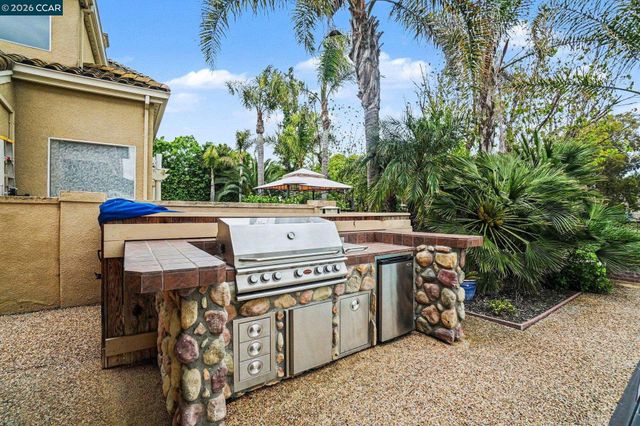 5666 Oakmont Ct, Discovery Bay, CA 94505