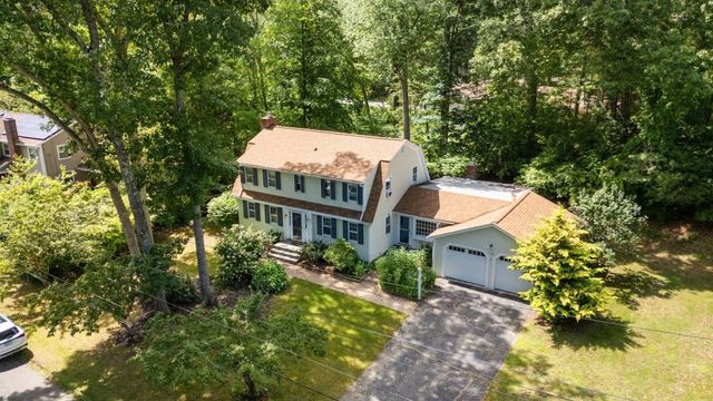 14 Thoreau Rd, Acton, MA 01720