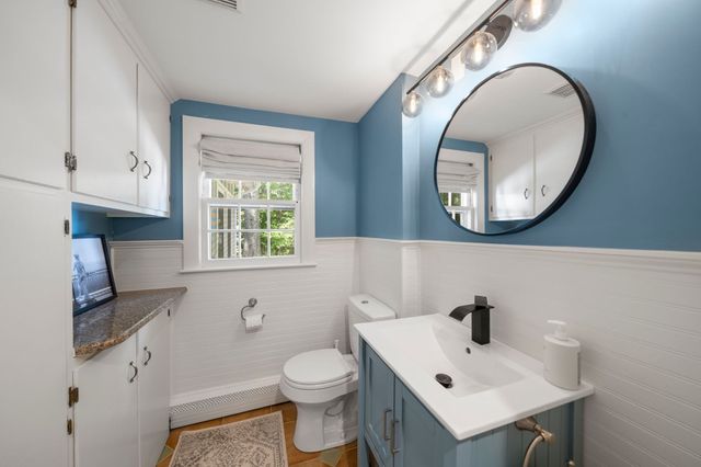 14 Thoreau Rd, Acton, MA 01720