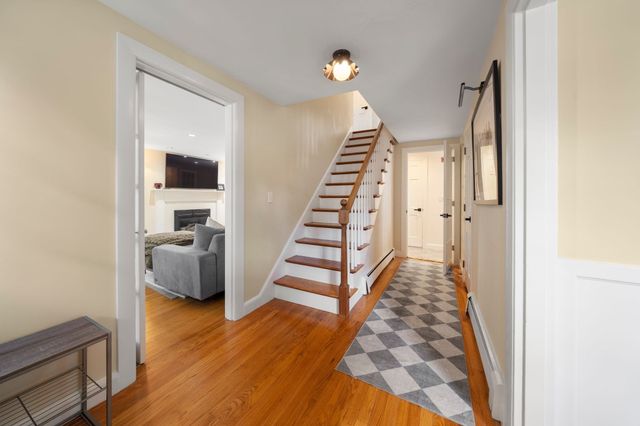 14 Thoreau Rd, Acton, MA 01720