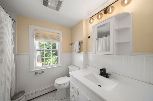 14 Thoreau Rd, Acton, MA 01720
