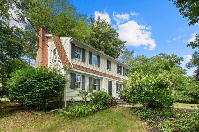 14 Thoreau Rd, Acton, MA 01720