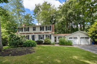 14 Thoreau Rd, Acton, MA 01720