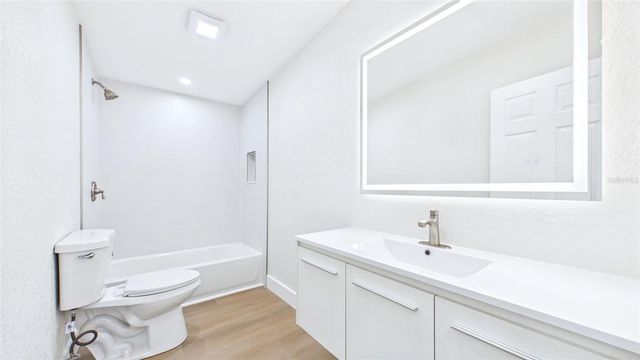 4103 W PEARL AVENUE, Tampa, FL 33611
