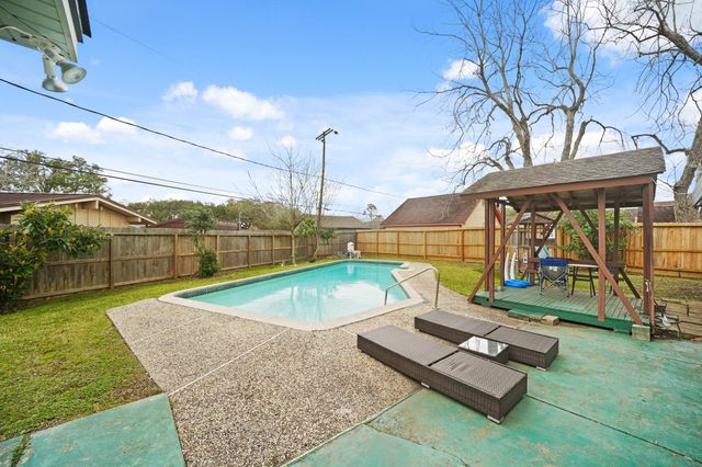 4510 Silverwood Drive, Houston, TX 77035