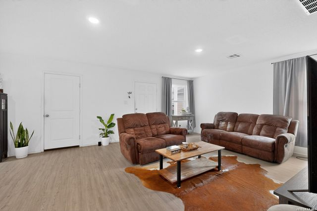 10418 TORROJA WAY, Converse, TX 78109