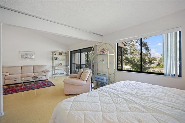 715 BIRD BAY CIRCLE 120, Venice, FL 34285