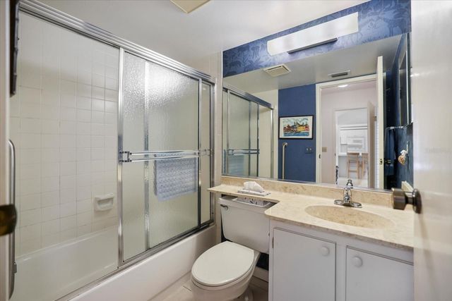 715 BIRD BAY CIRCLE 120, Venice, FL 34285