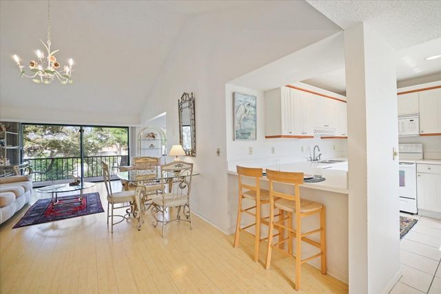 715 BIRD BAY CIRCLE 120, Venice, FL 34285