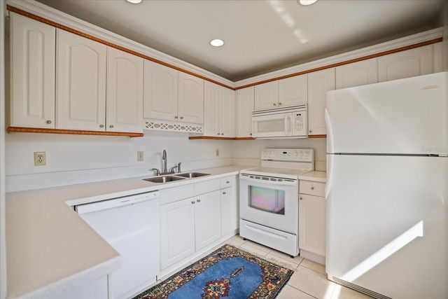715 BIRD BAY CIRCLE 120, Venice, FL 34285