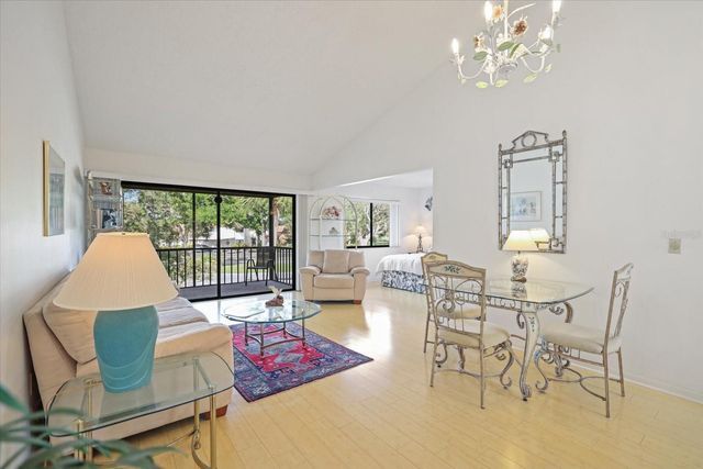 715 BIRD BAY CIRCLE 120, Venice, FL 34285