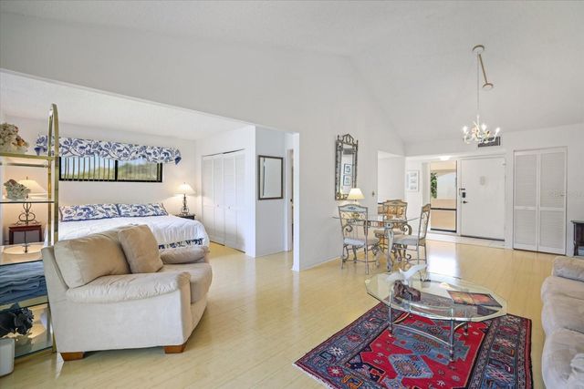 715 BIRD BAY CIRCLE 120, Venice, FL 34285