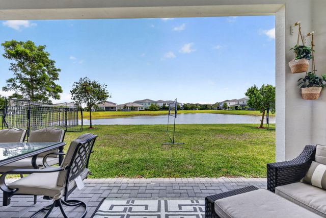 4636 Woodland Way, Westlake, FL 33470