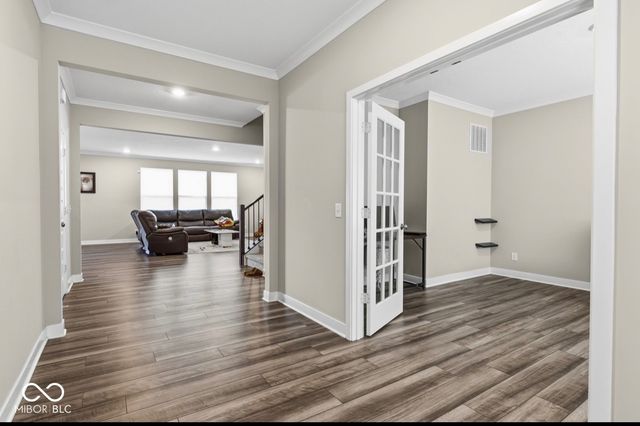 1986 McCormick Drive, Greenwood, IN 46143