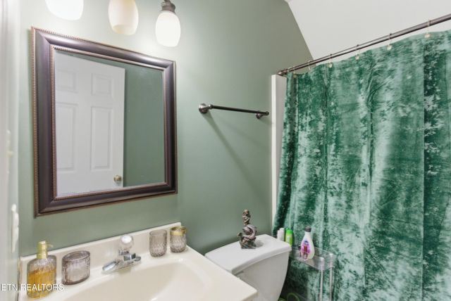 1417 Wilson Rd, Knoxville, TN 37912