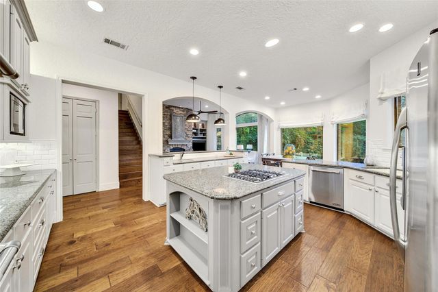 14626 Overbrook Lane, Magnolia, TX 77362