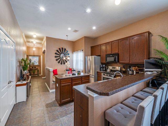 1128 Hayden Lane, Savannah, TX 76227