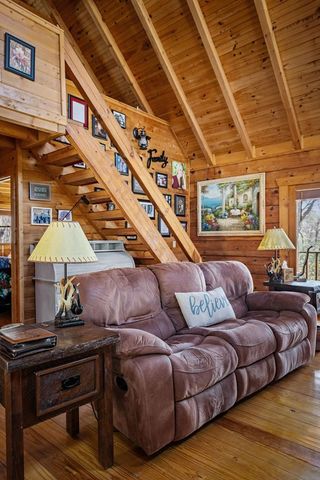 114 Hunterhill Way, Ellijay, GA 30540