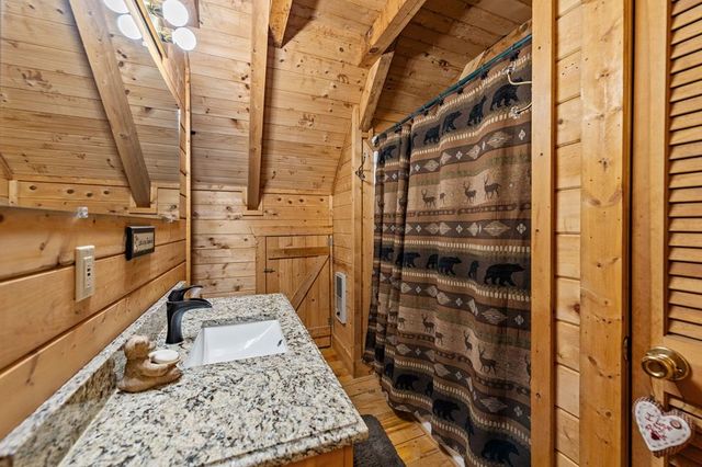 114 Hunterhill Way, Ellijay, GA 30540