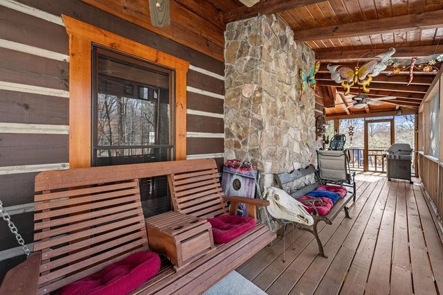 114 Hunterhill Way, Ellijay, GA 30540