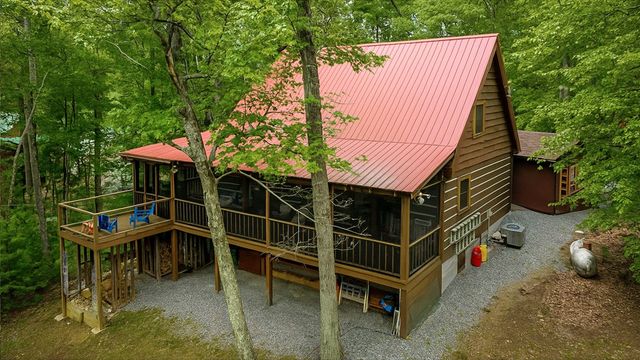 114 Hunterhill Way, Ellijay, GA 30540