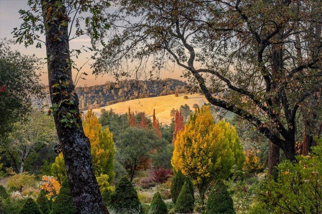 14446 Perimeter Rd, Grass Valley, CA 95949