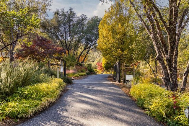 14446 Perimeter Rd, Grass Valley, CA 95949
