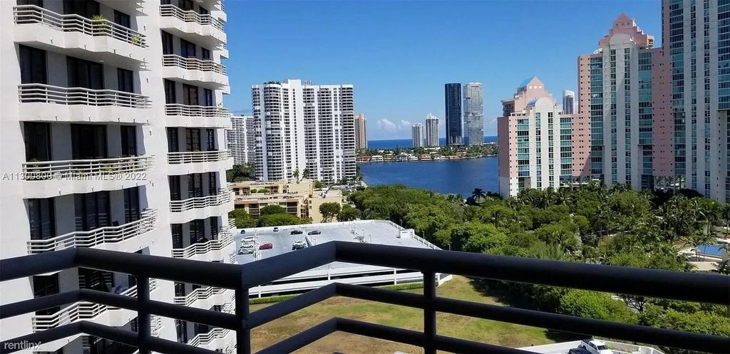 3300 NE 191 Street 1717, Aventura, FL 33180