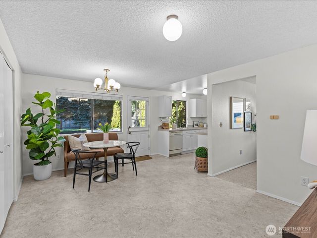 6033 148th Court NE, Redmond, WA 98052