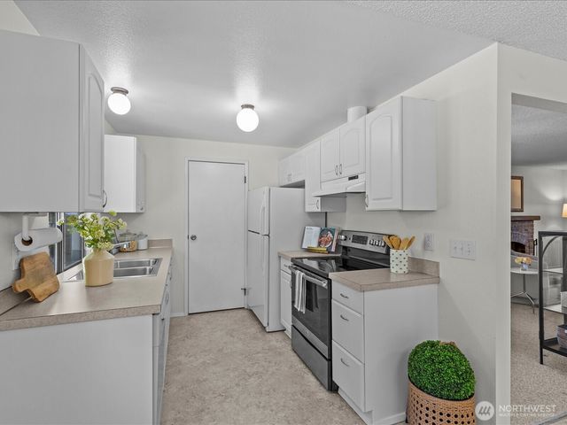 6033 148th Court NE, Redmond, WA 98052