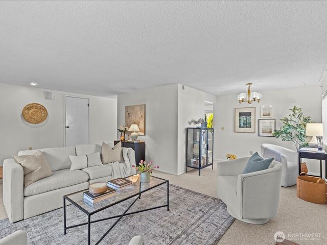 6033 148th Court NE, Redmond, WA 98052