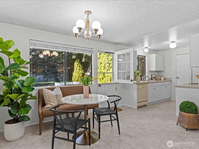 6033 148th Court NE, Redmond, WA 98052