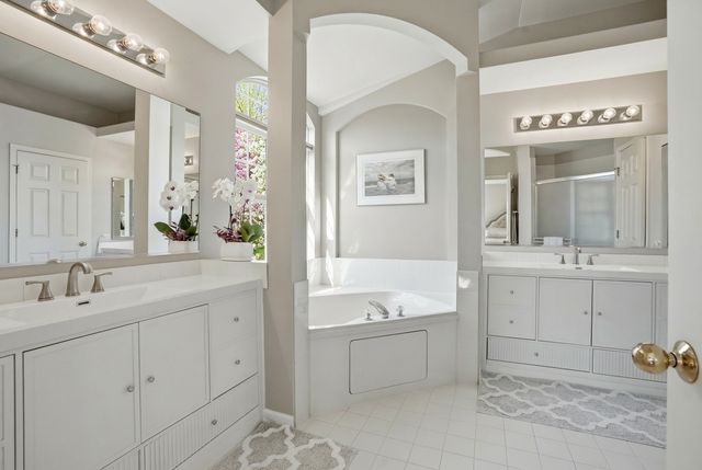 1905 S Osprey Lane, Libertyville, IL 60048