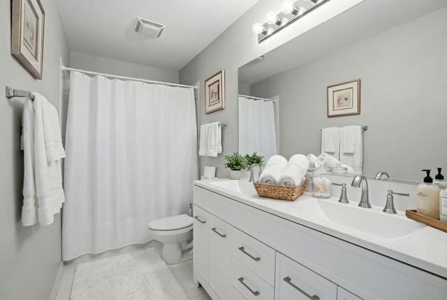 1905 S Osprey Lane, Libertyville, IL 60048