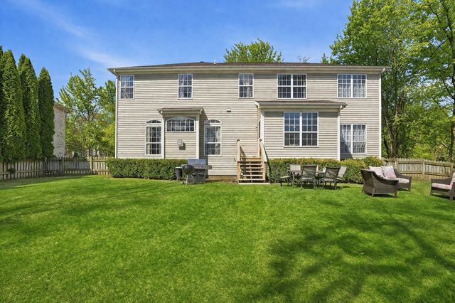 1905 S Osprey Lane, Libertyville, IL 60048