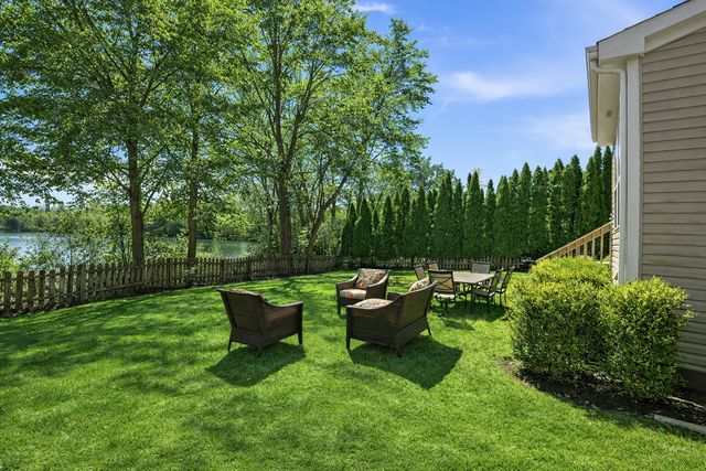 1905 S Osprey Lane, Libertyville, IL 60048