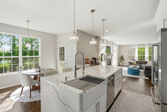 1905 S Osprey Lane, Libertyville, IL 60048