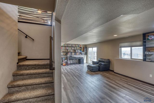9990 KAELEM CT, Summerset, SD 57718