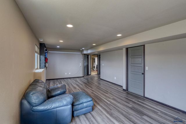 9990 KAELEM CT, Summerset, SD 57718