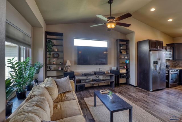 9990 KAELEM CT, Summerset, SD 57718