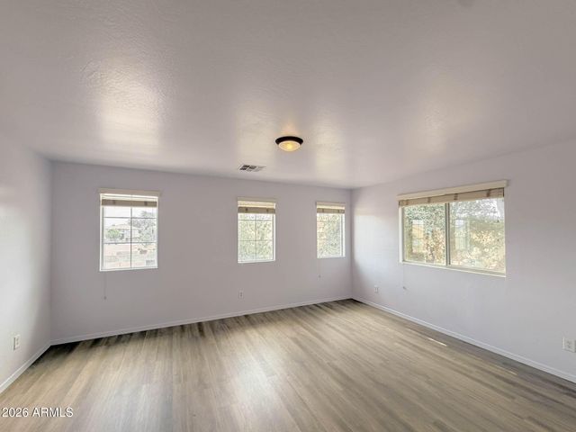 5216 W ALBENIZ Place, Phoenix, AZ 85043