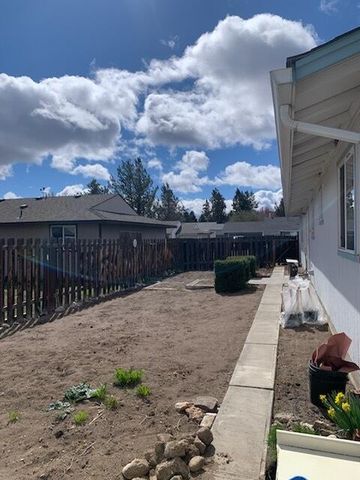 1762 SW 35th Street, Redmond, OR 97756