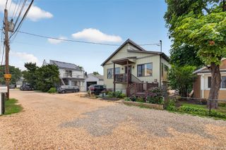 6 Howard Road, Bayville, NY 11709
