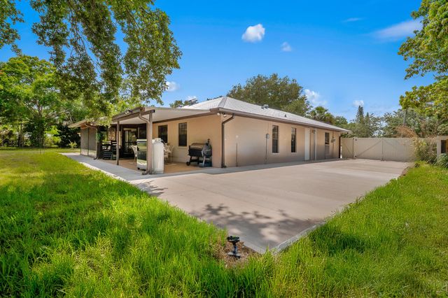 6008 Roland Court, Fort Pierce, FL 34951