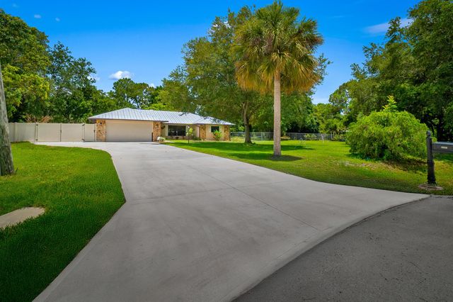 6008 Roland Court, Fort Pierce, FL 34951