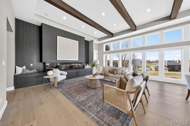 11924 Santino Court, Creve Coeur, MO 63141