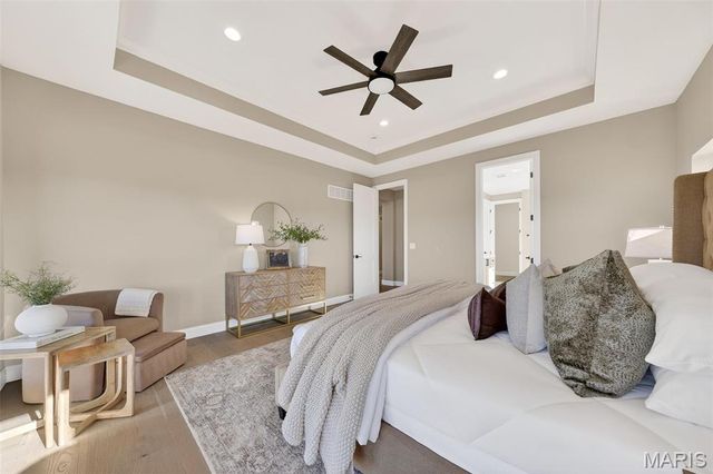 11924 Santino Court, Creve Coeur, MO 63141